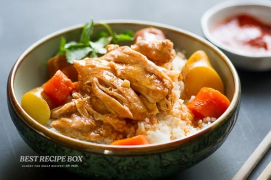 bowl of slow cooker chicken curry