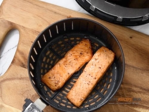 Cooked salmon in air fryer