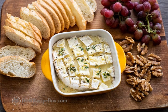 Baked Brie Recipe with Garlic butter @bestrecipebox