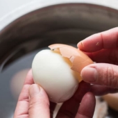 How To Easy Peel Hard Boiled Eggs | @ bestrecipebox