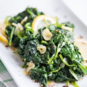 Garlic Lemon Spinach Recipe that's Healthy and Vegetarian | @bestrecipebox