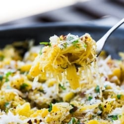 Garlic Parmesan Spaghetti Squash Recipe that's Healthy and Low Carb | @bestrecipebox