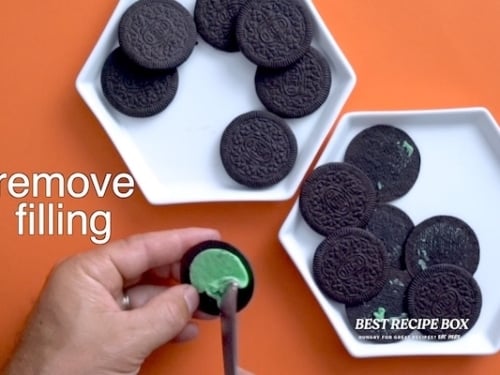 Removing filling from oreo