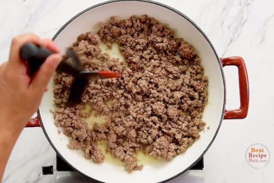Browning and breaking up ground beef