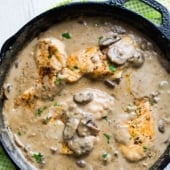 Skillet Chicken with Creamy Garlic Mushroom Sauce is the best chicken mushroom dinner! @bestrecipebox