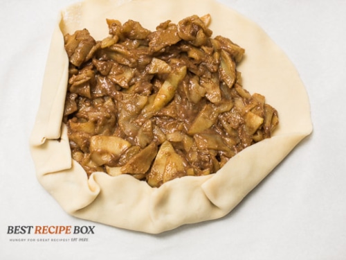 folding pie dough edges