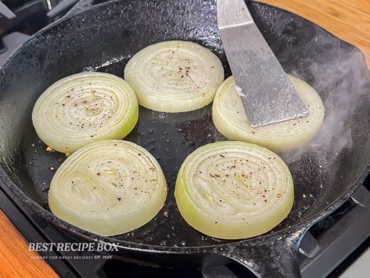 cooking thick onions to replace the buns