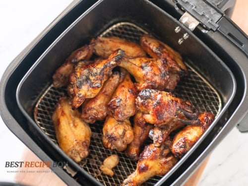 Wings with sauce caramelized in air fryer
