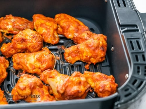 Fully cooked sriracha wings in air fryer