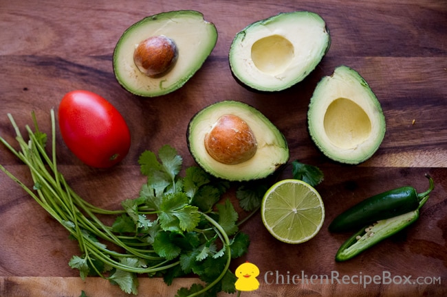 Avocado Guacamole that's Fresh and Easy to make step by step 